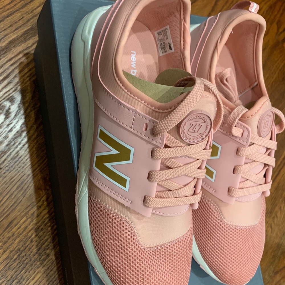 New Balance Kid Size 7 Sneaker